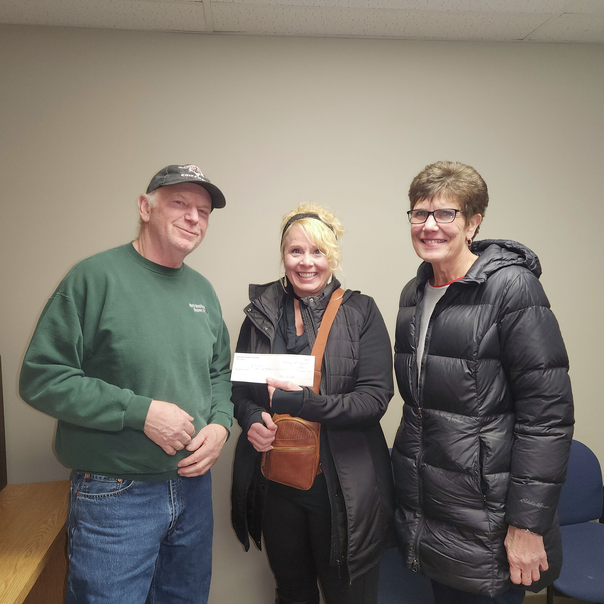 Lake County Michigan Chamber of Commerce donate money