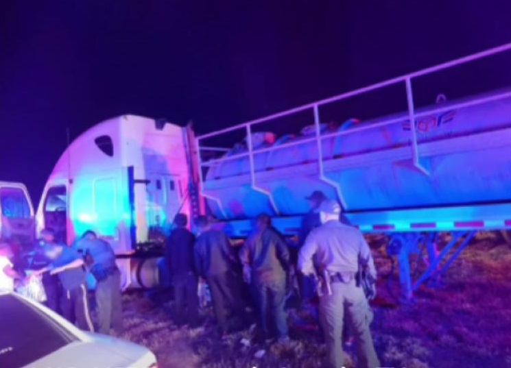 Laredo Sector USBP agents find 27 migrants in tractor-trailer