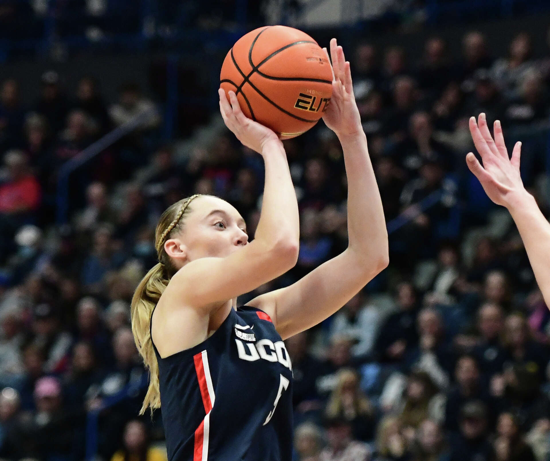 Paige Bueckers leads UConn women's basketball over Marquette