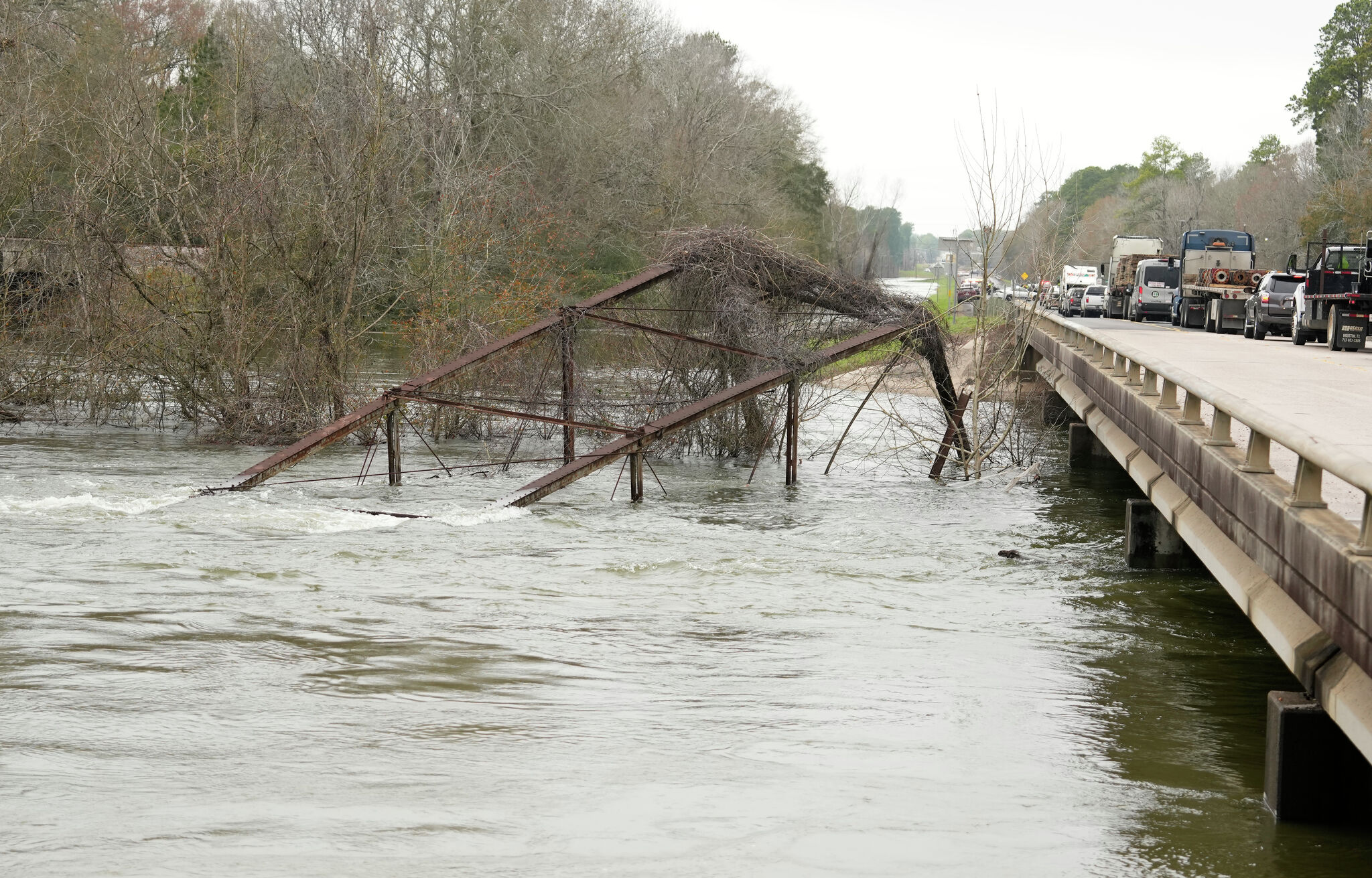 Conroe's 'Bonnie and Clyde' bridge collapses into San Jacinto River