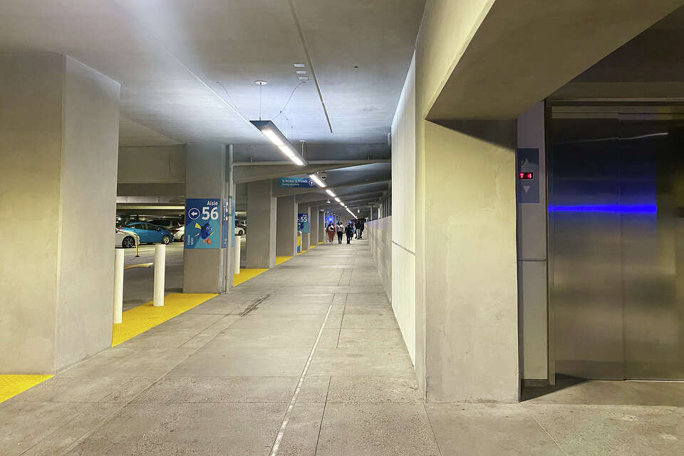This viral Disneyland parking hack actually works