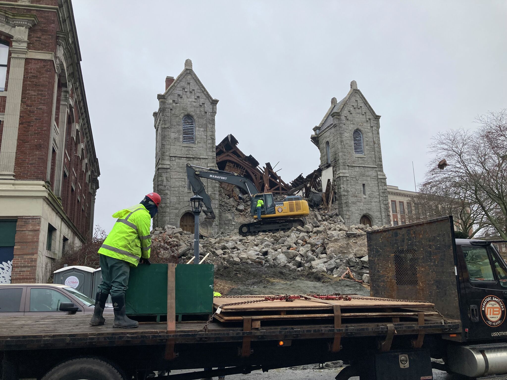 Officials: Remainder of collapsed New London church will be demolished