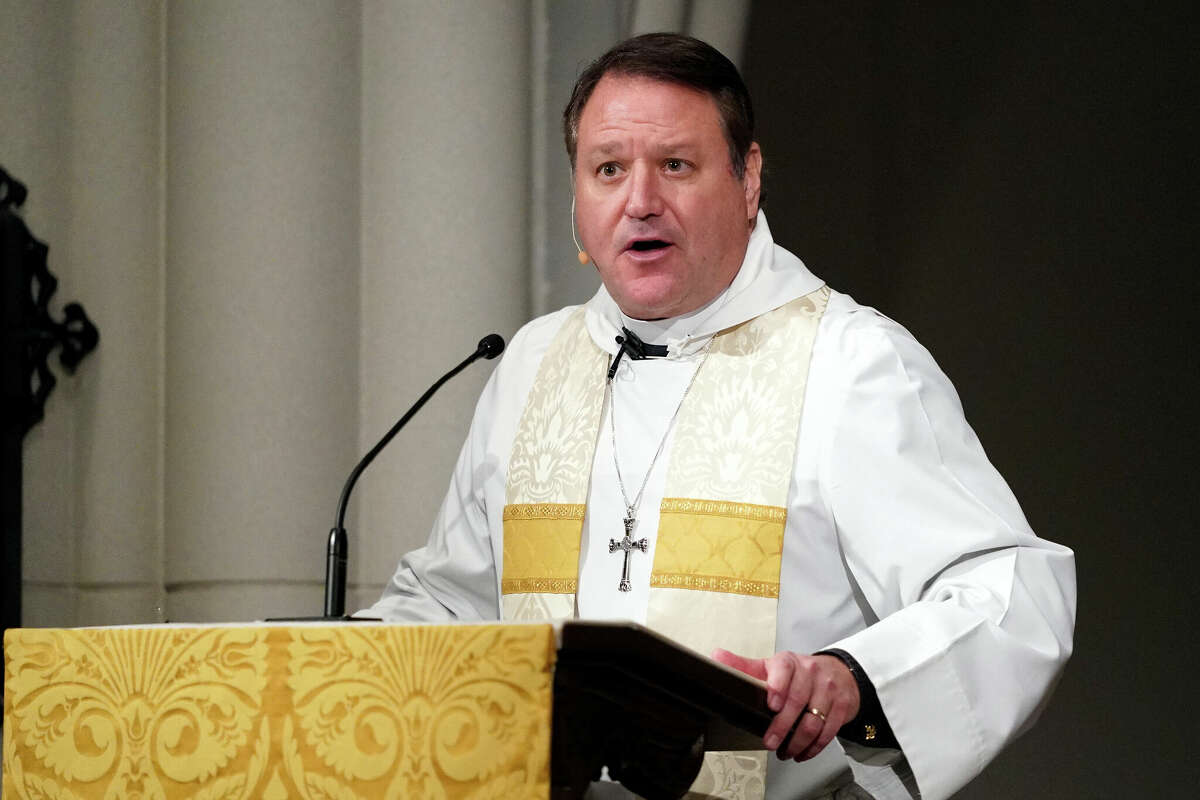 Rev. Russell J. Levenson Jr., gives the homily during a funeral service for former President George H.W. Bush at St. Martins Episcopal Church on December 6, 2018 in Houston, Texas. 