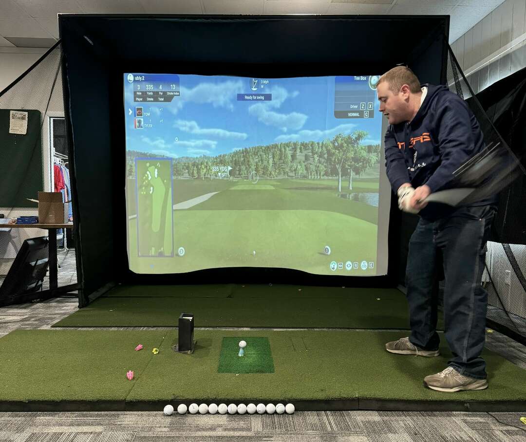 Ubly Heights golf simulator a success for community and golfers