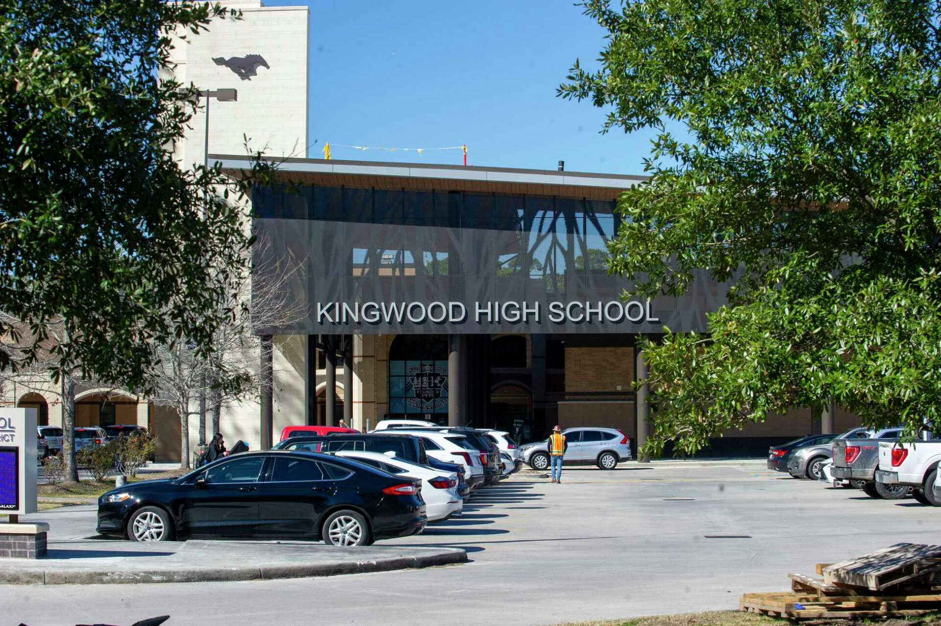 Kingwood High School lockdown ends, no weapon found on campus