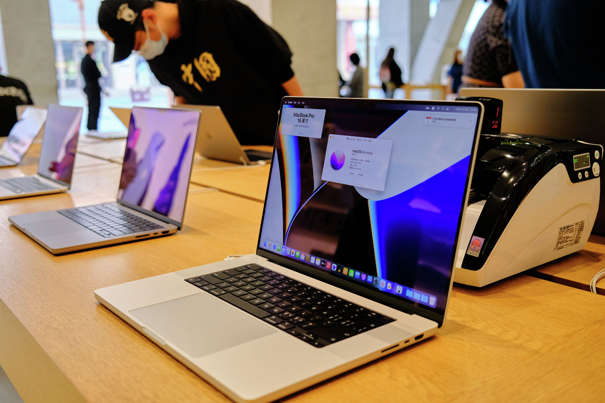 湾区科技工作者承认盗窃和售卖价值53.58万美元的MacBook