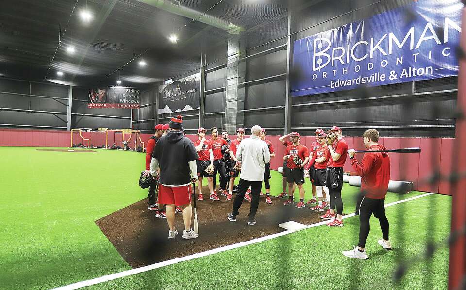 SportsBarn East set for grand opening in Wood River