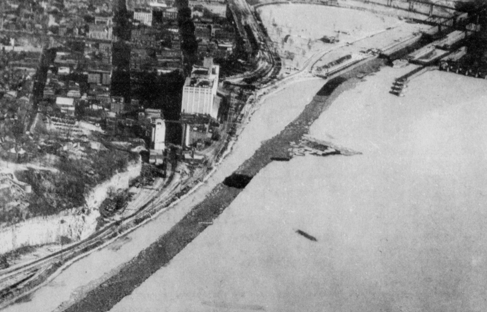 Ice plow keeps Mississippi River open in winter 1948