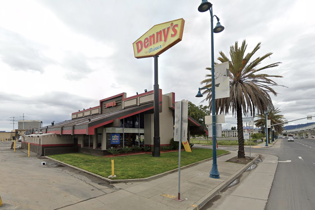 Denny's in Oakland closes after 54 years due to safety concerns