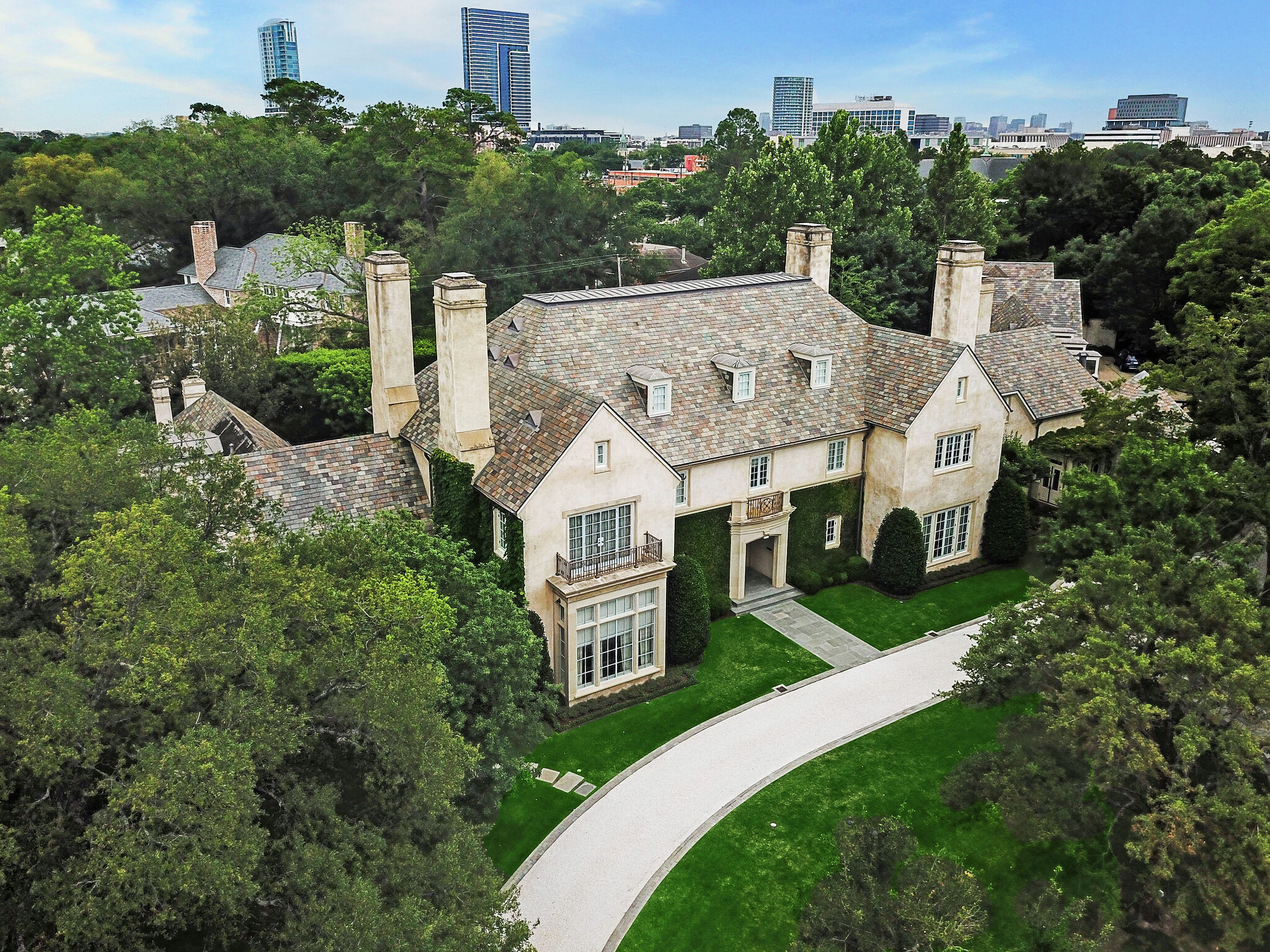 River Oaks Rockets Houston energy trader lists River Oaks mansions for $27M