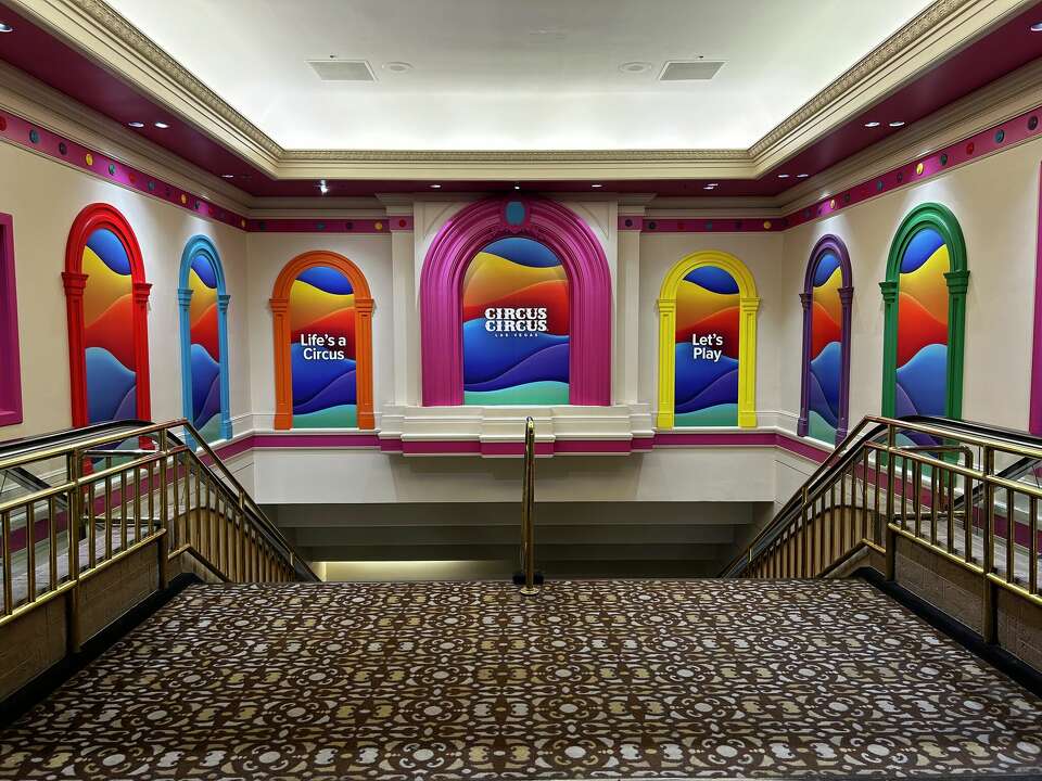 It was $38 to stay at Circus Circus. Is it as gross as its reputation?