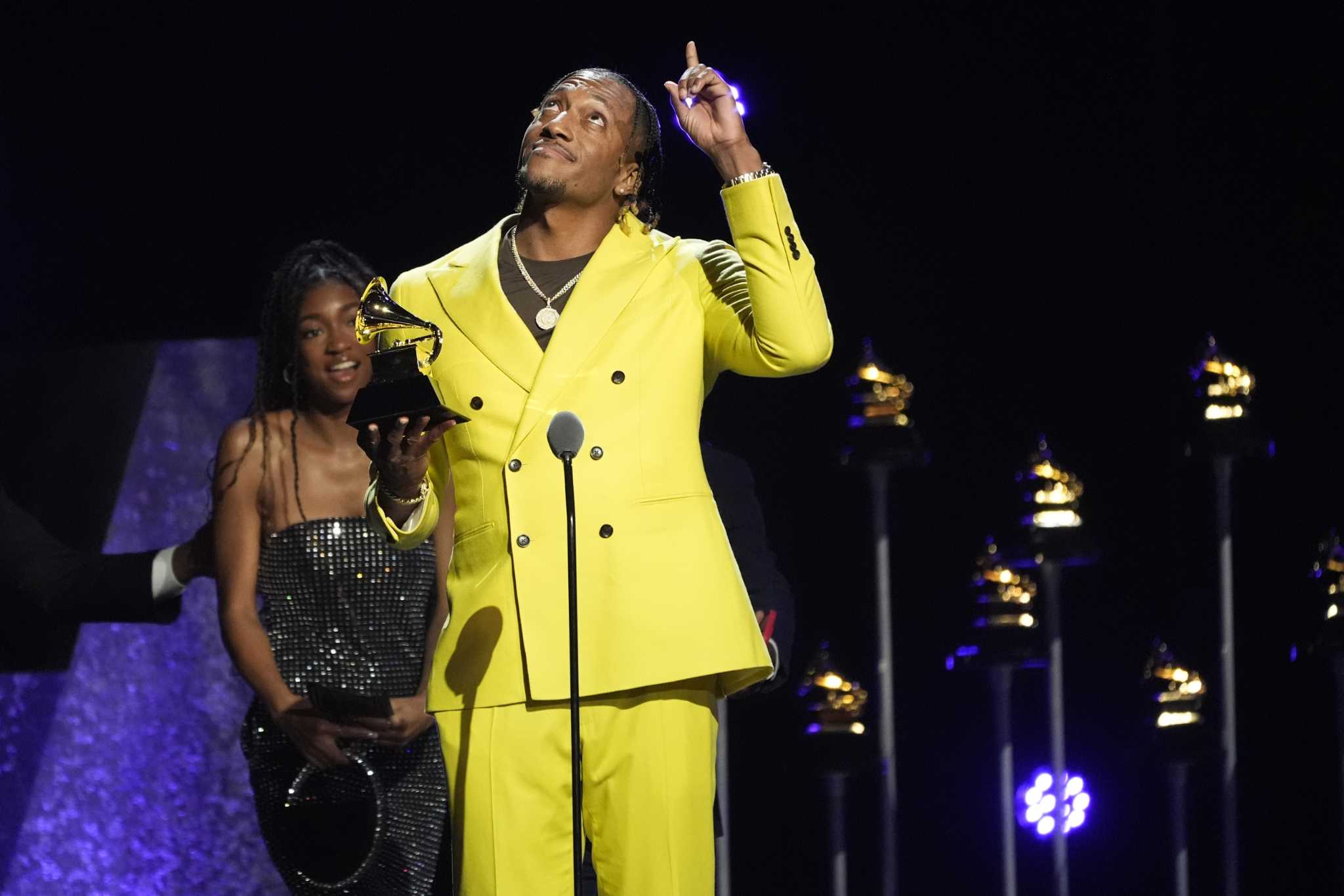 Houston rapper Lecrae picks up two Grammys at pretelecast ceremony