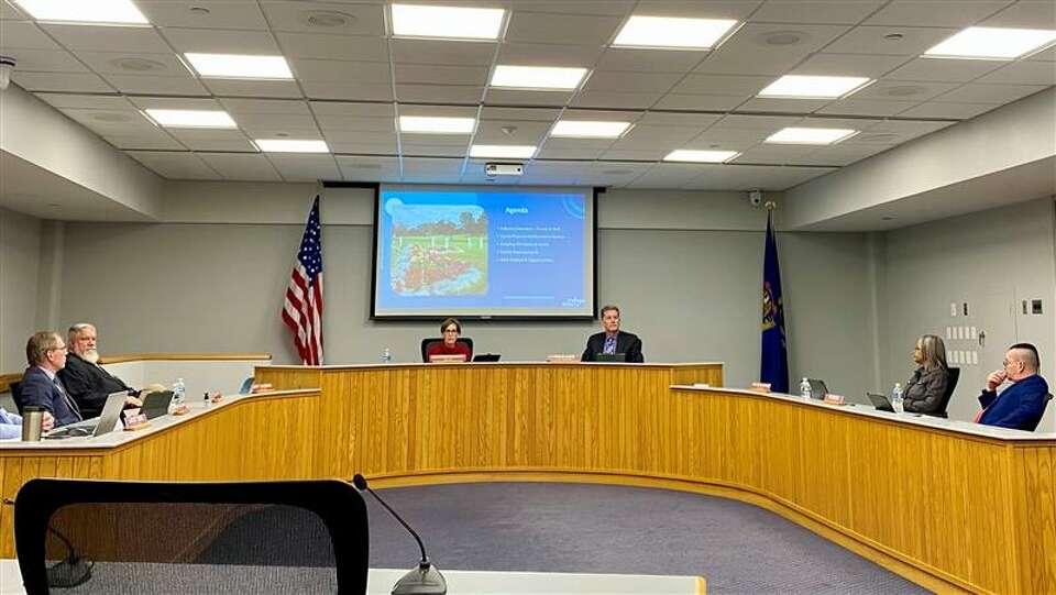 Midland City Council to discuss Larkin water at special meeting Monday