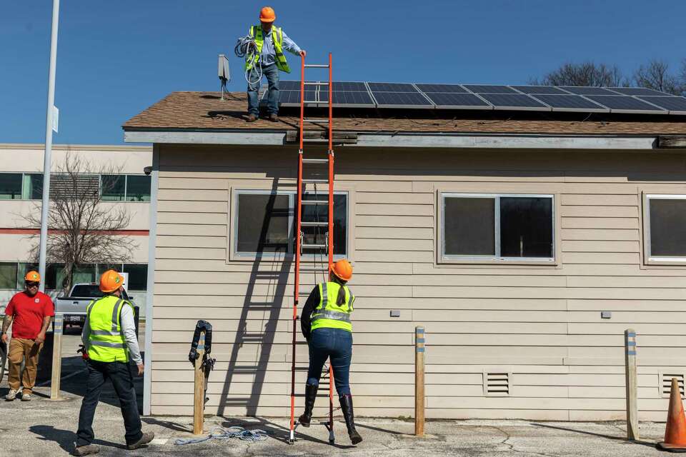 Texas leads U.S. in renewable job growth as energy transition rolls on