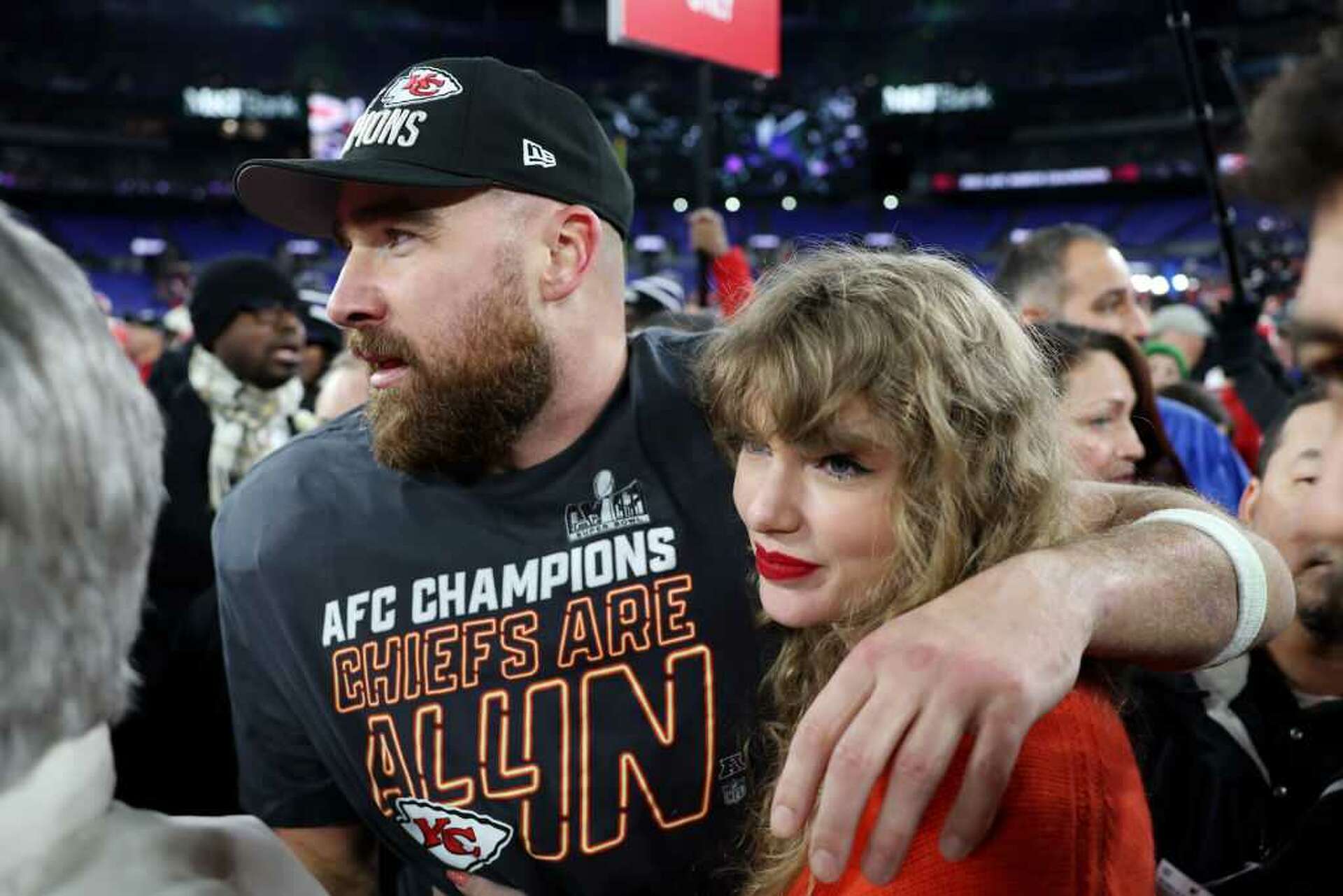 Travis Kelce talks respect for girlfriend, superstar Taylor Swift ...