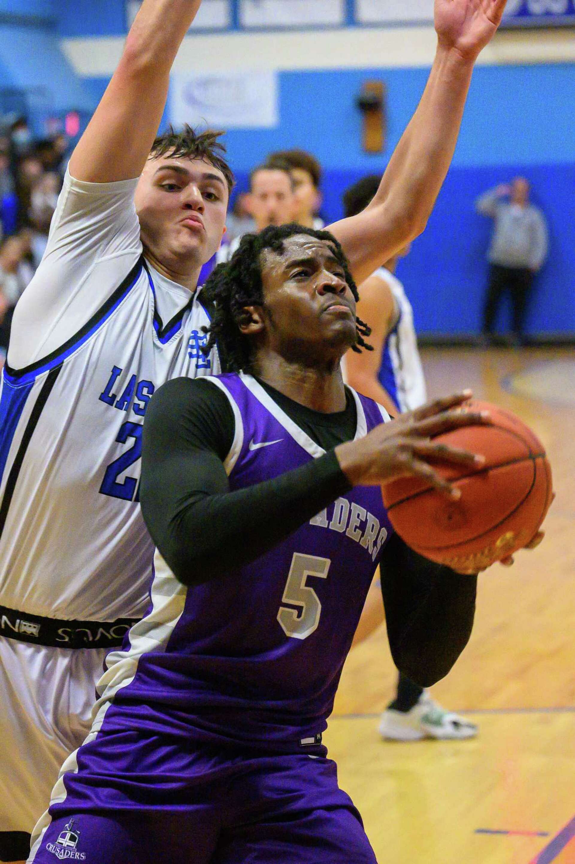 CCHS clinches Colonial Council boys' basketball title