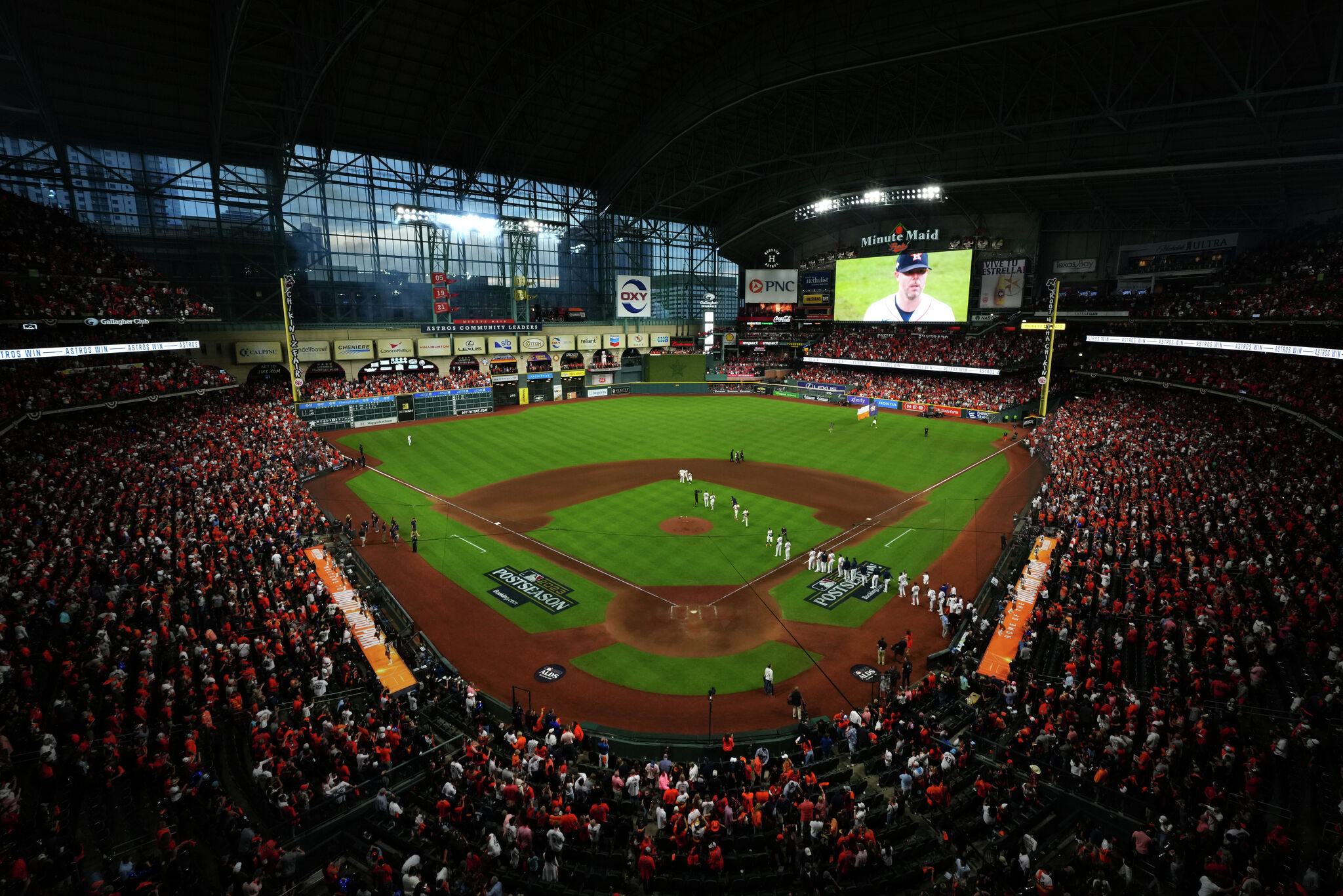 Houston Astros break franchise record for season ticket sales