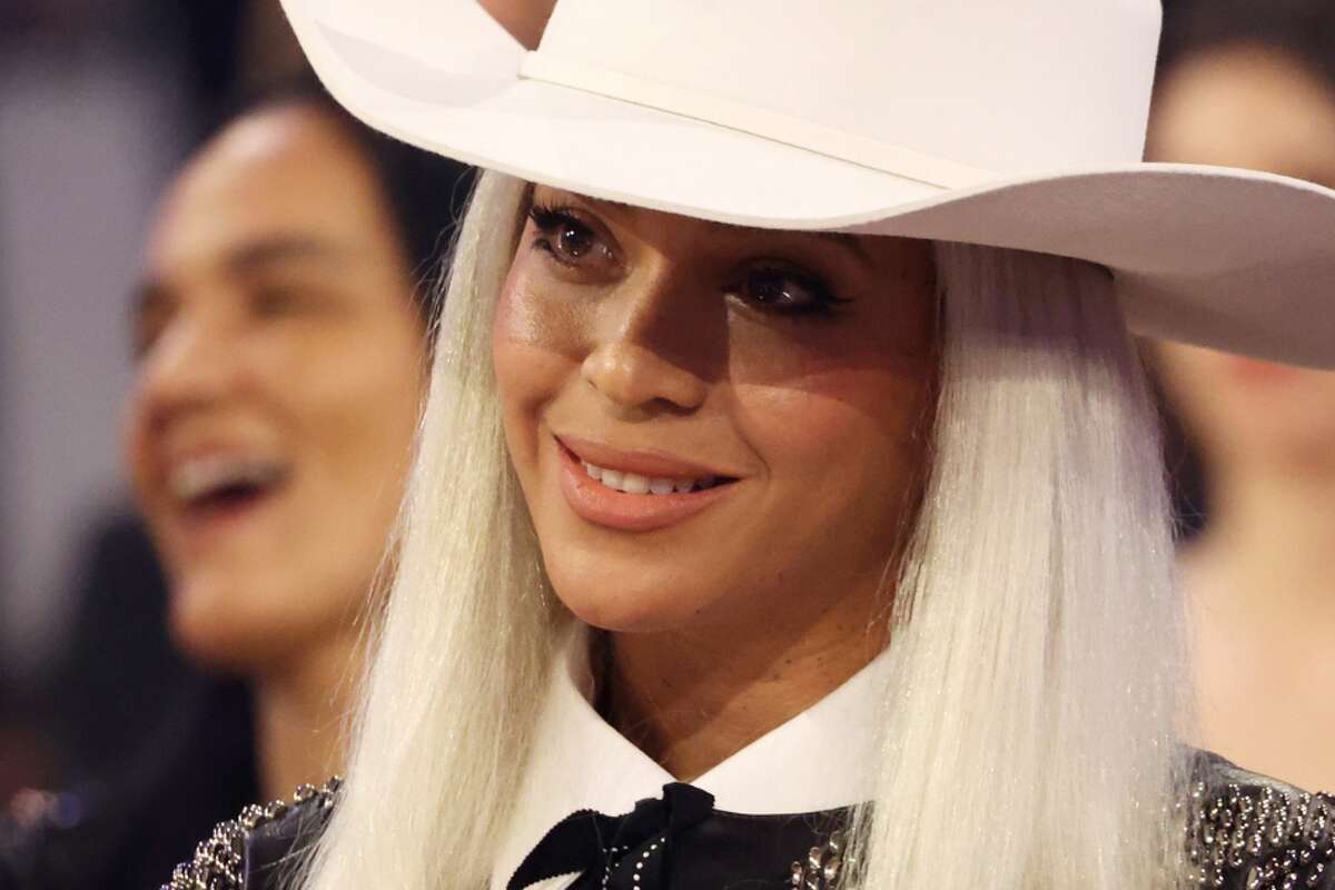 Beyoncé supports Jay-Z as he accepts the Dr. Dre Global Impact Award during the 66th GRAMMY Awards at Crypto.com Arena on February 04, 2024 in Los Angeles, California.