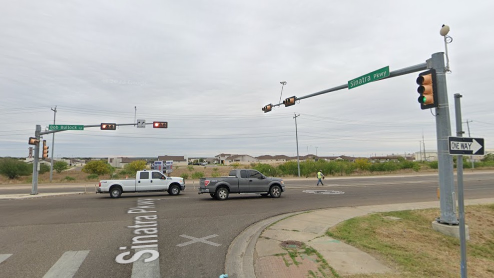 Woman dies in Loop 20 crash in Laredo