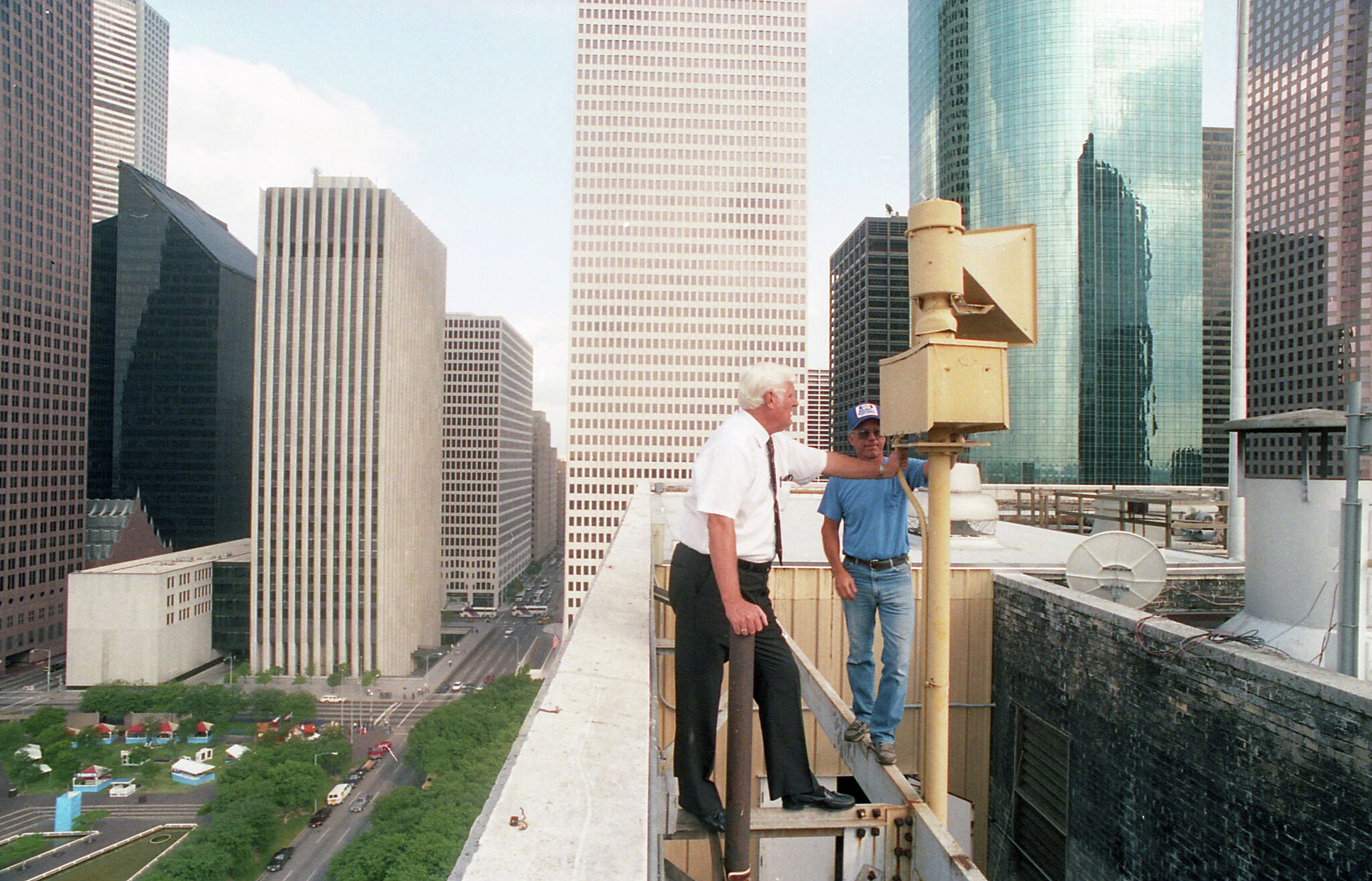 Houston air deals raid siren