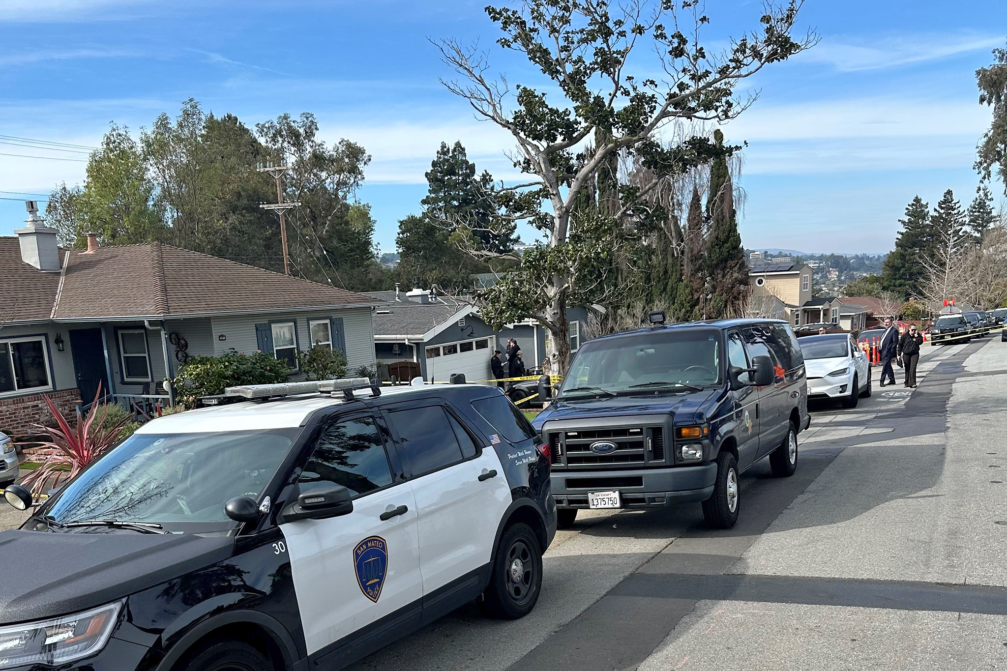 2 adults, 2 children found dead in Bay Area home