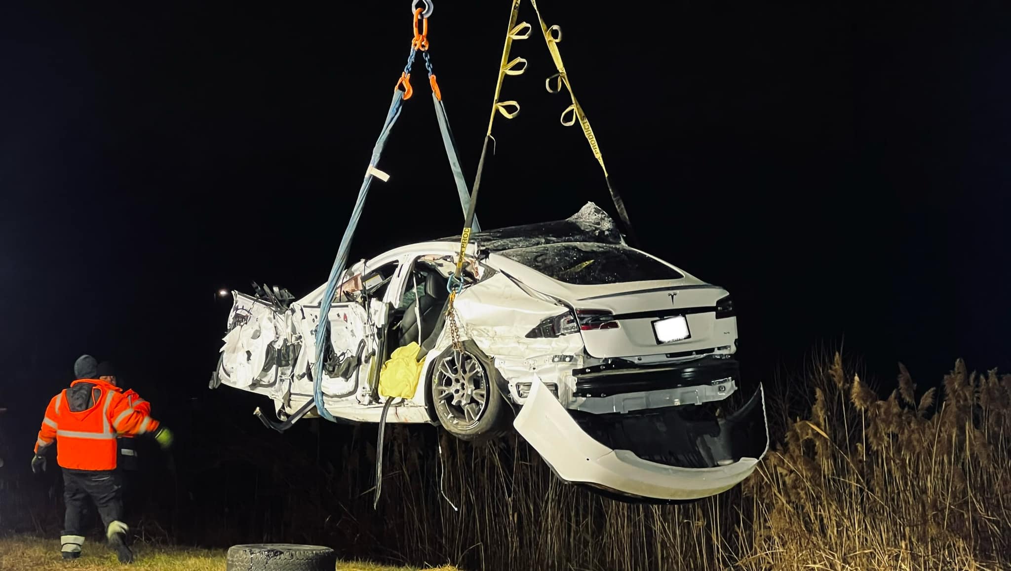 Tesla flies off Crossgates Mall overpass, is hit by SUV on Thruway