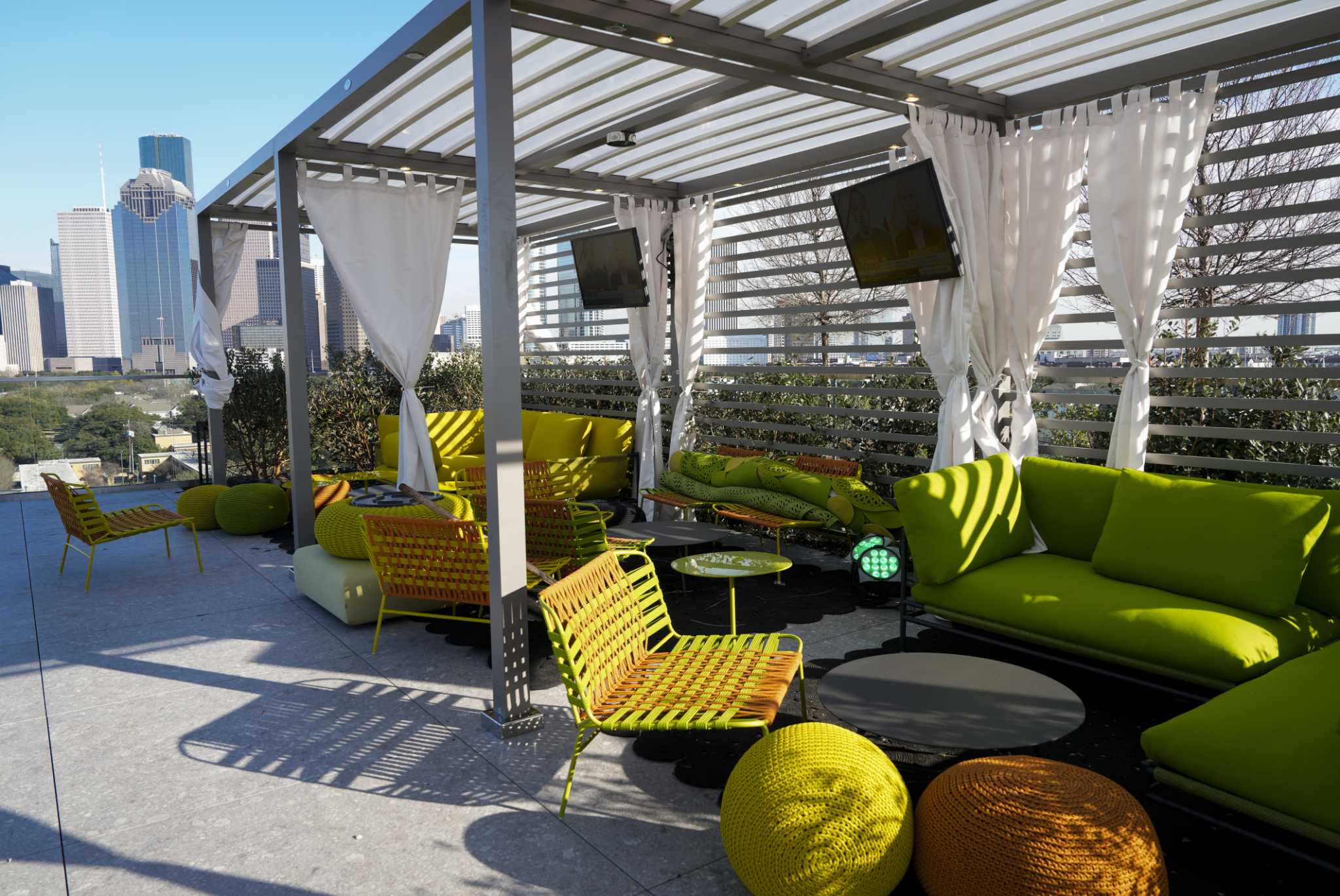 Houston rooftop bars for best drinks, food and views