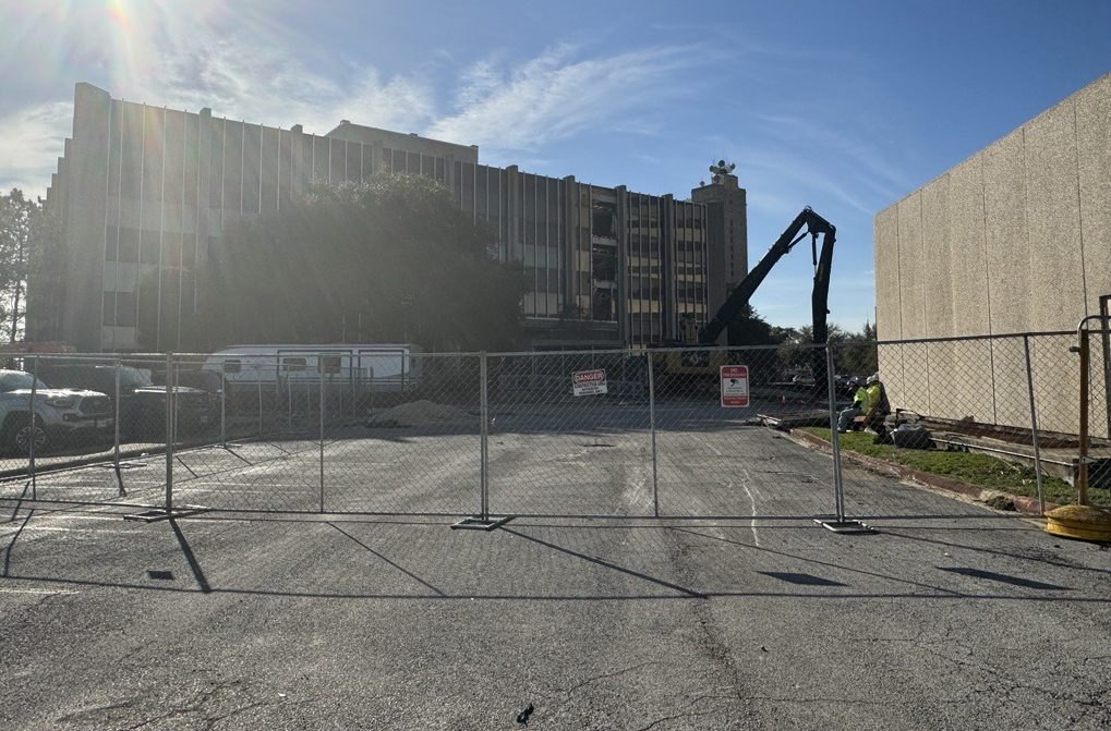 Demolition begins for former AT T building in Beaumont