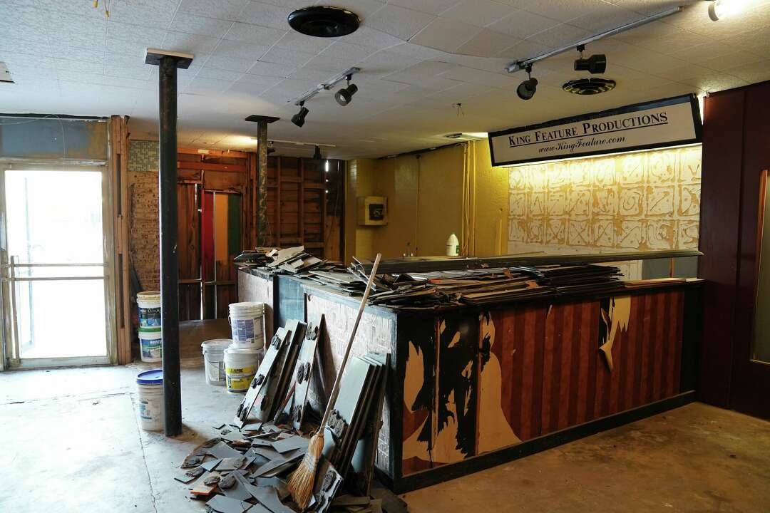 Cole Theater in Rosenberg donated to Fort Bend County