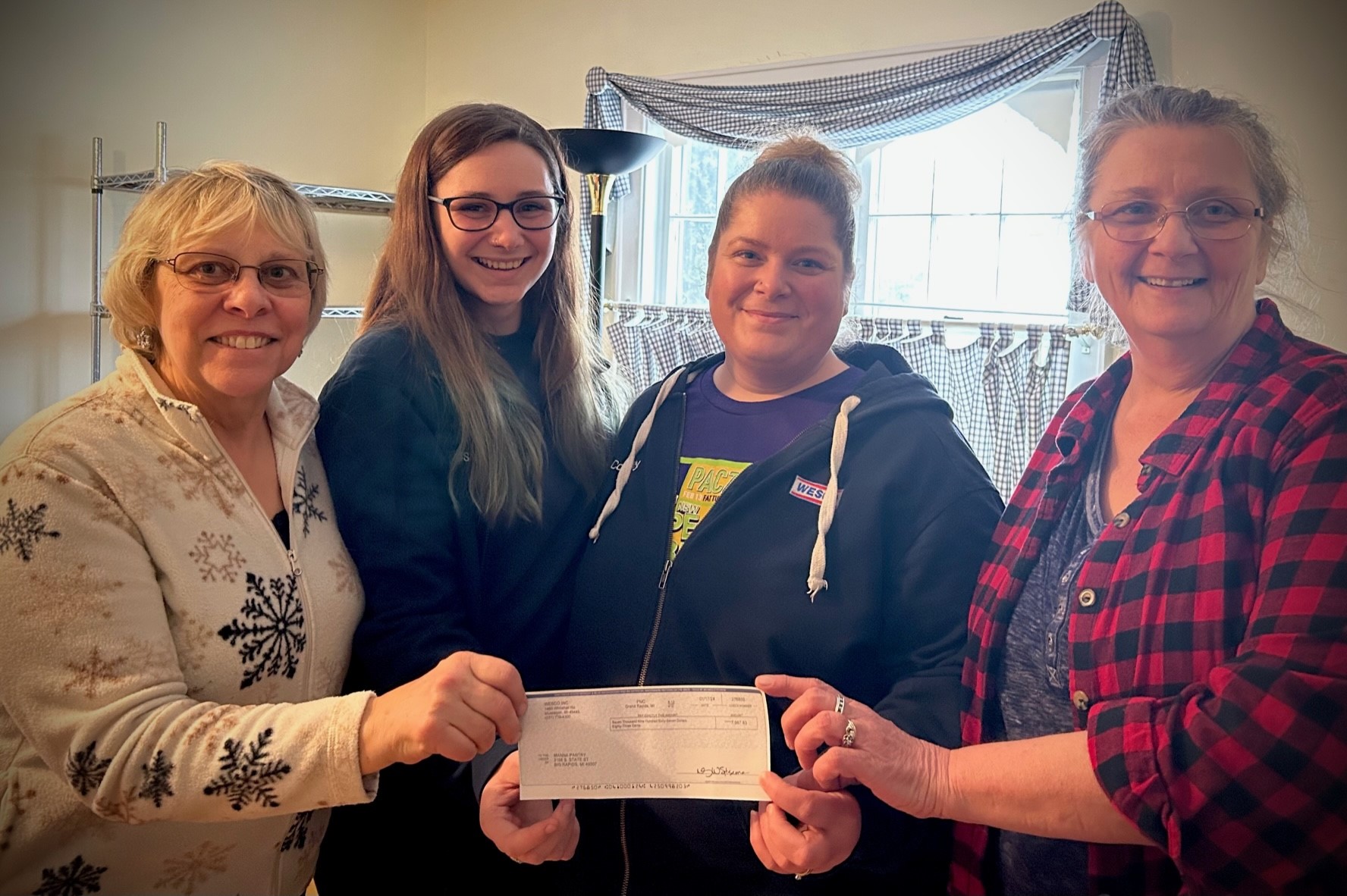 Wesco Drive Out Hunger campaign donates to Manna Pantry Big Rapids