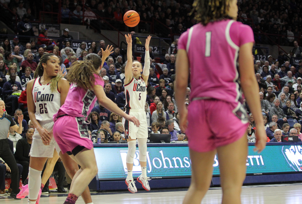 UConn women's Paige Bueckers finalist for Meyers Drysdale Award