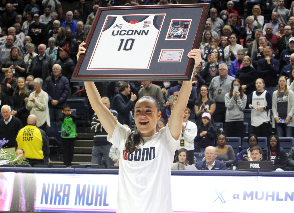 UConn women's basketball's Nika Mühl will additional year
