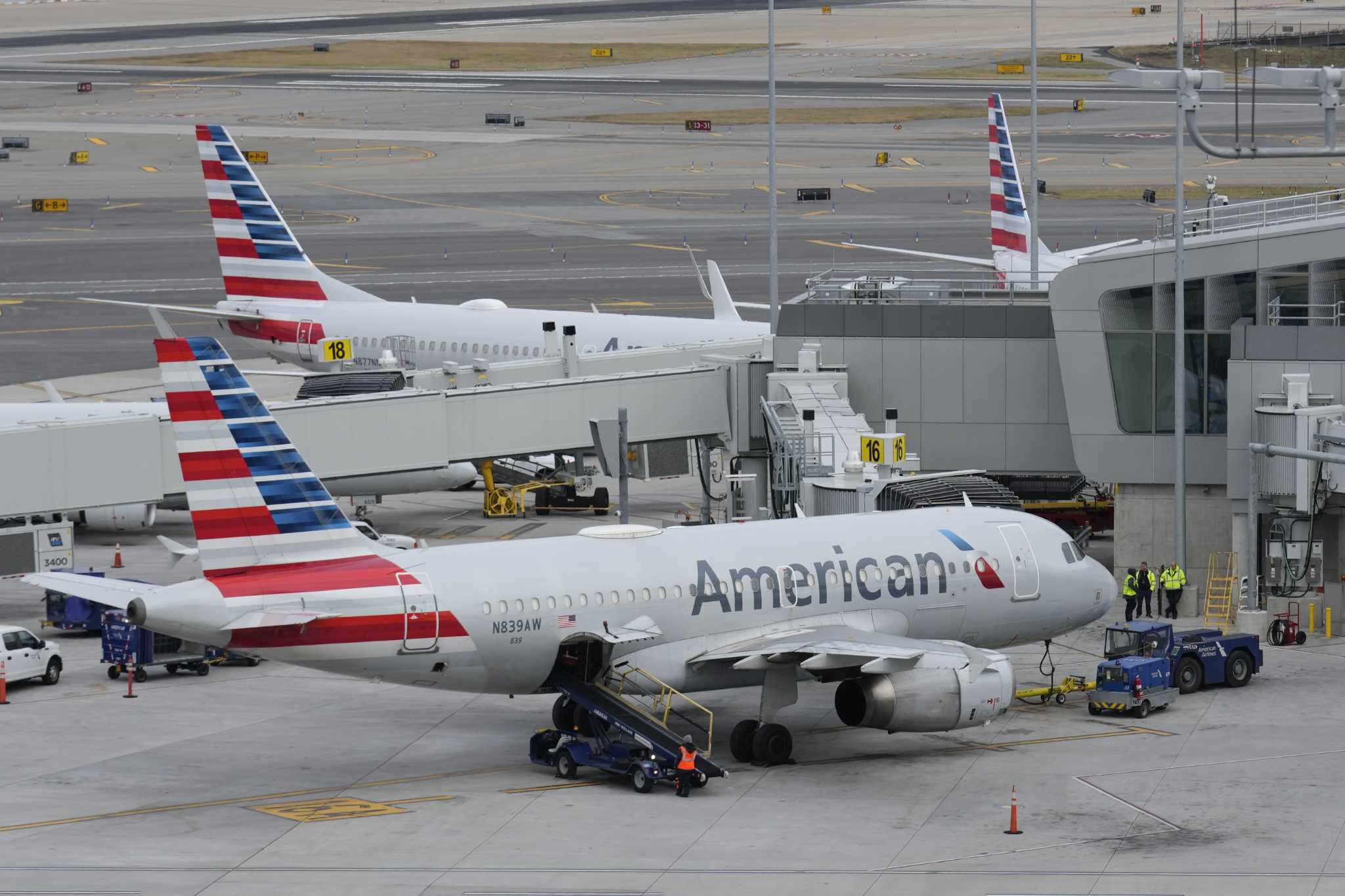 American Airlines to buy 260 new planes from Boeing Airbus and