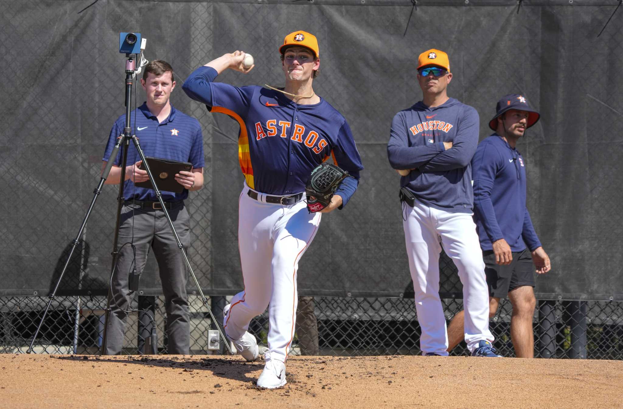 Houston Astros: Forrest Whitley dealing with finger soreness