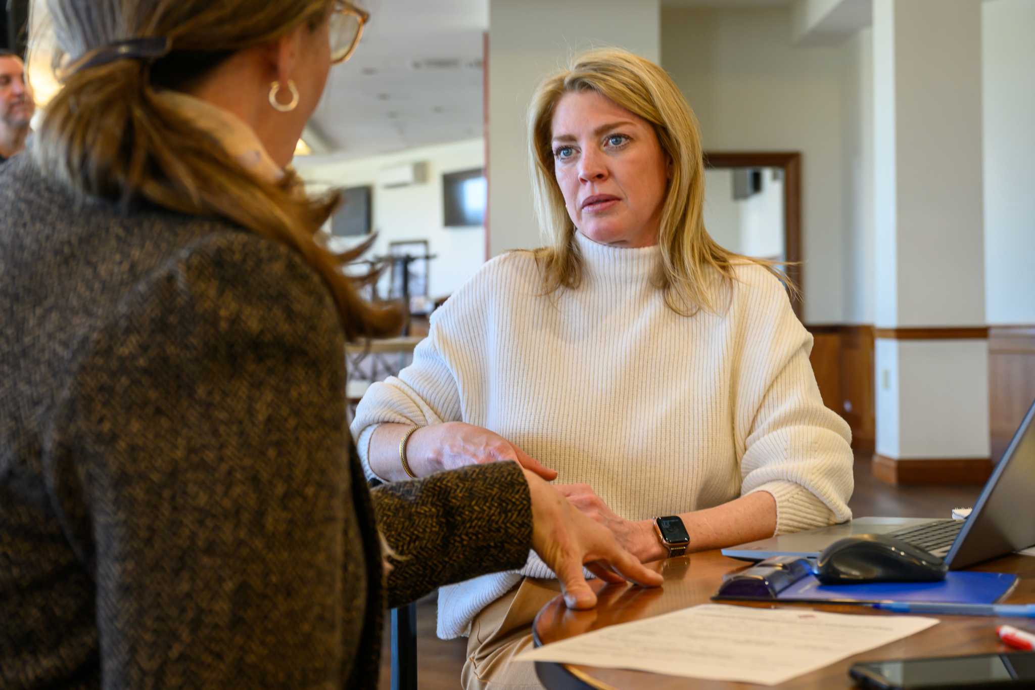 Belmont Stakes job fair attracts hundreds for a thousand openings