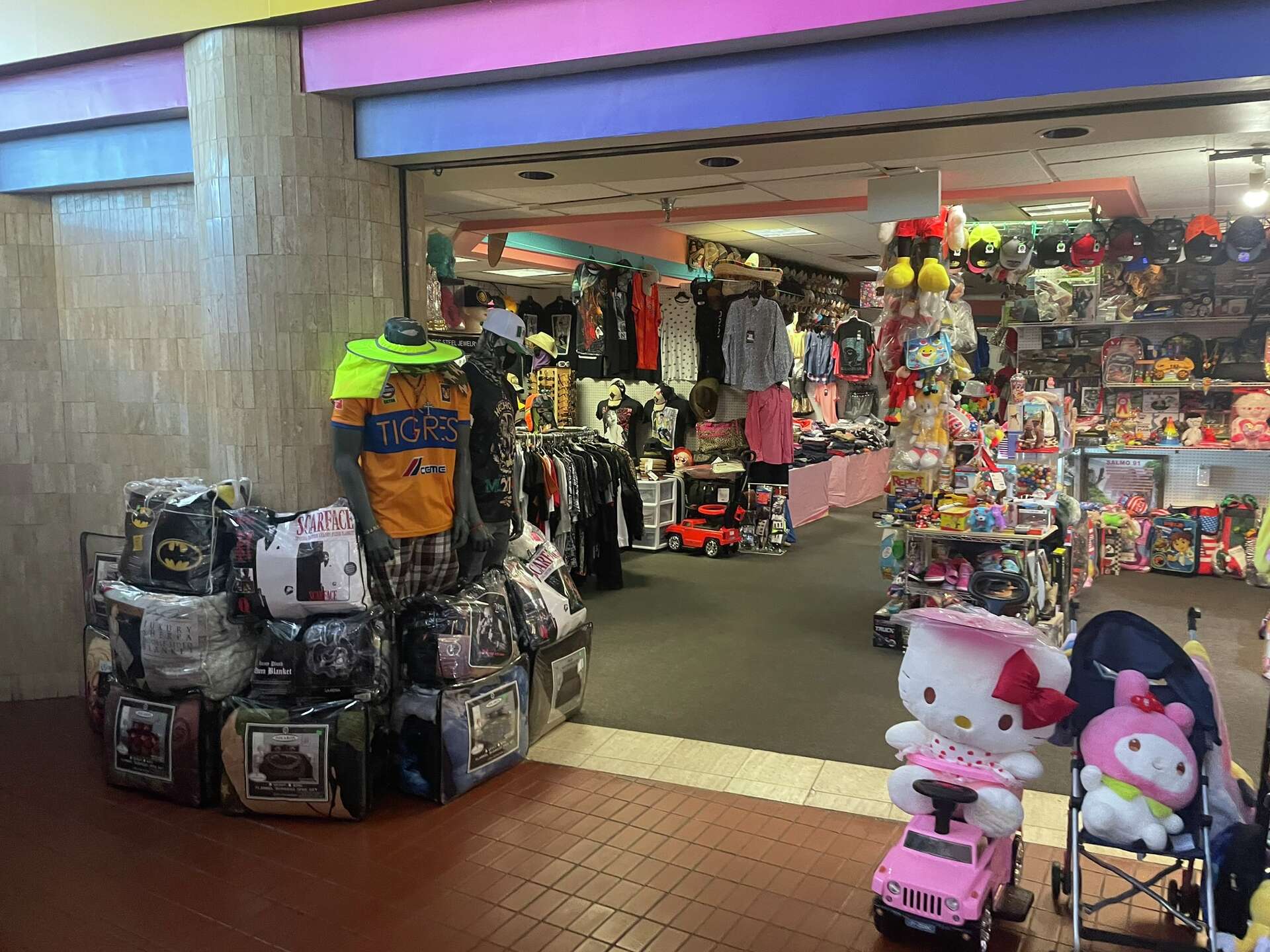 Zombie mall: Pasadena's Macroplaza Mall a peek into retail purgatory