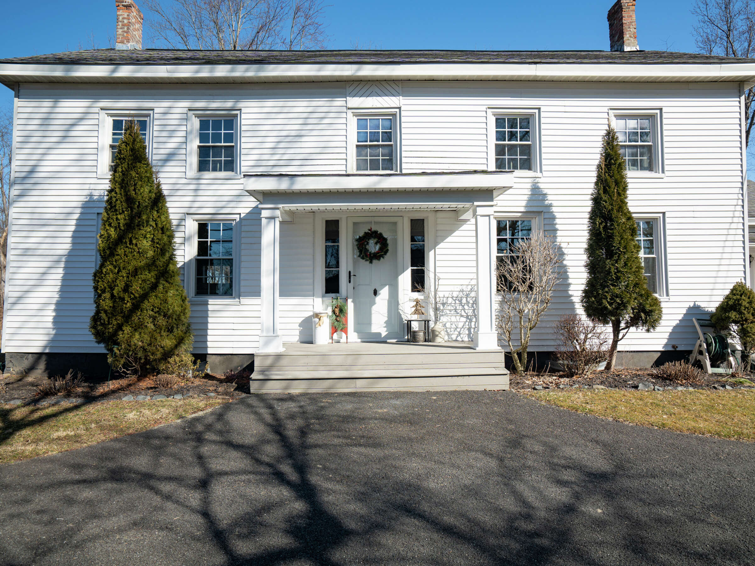 Colonial in Schodack with three bedrooms for sale just over 400,000