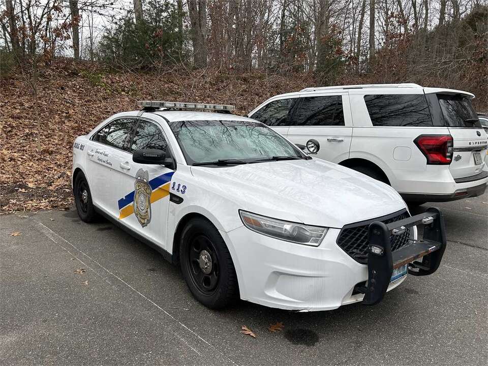 Madison, other CT towns using online auctioneer to sell used vehicles