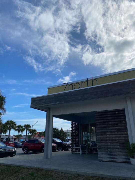 Best Thrift Stores in Jacksonville, FL, for Clothes and Decor