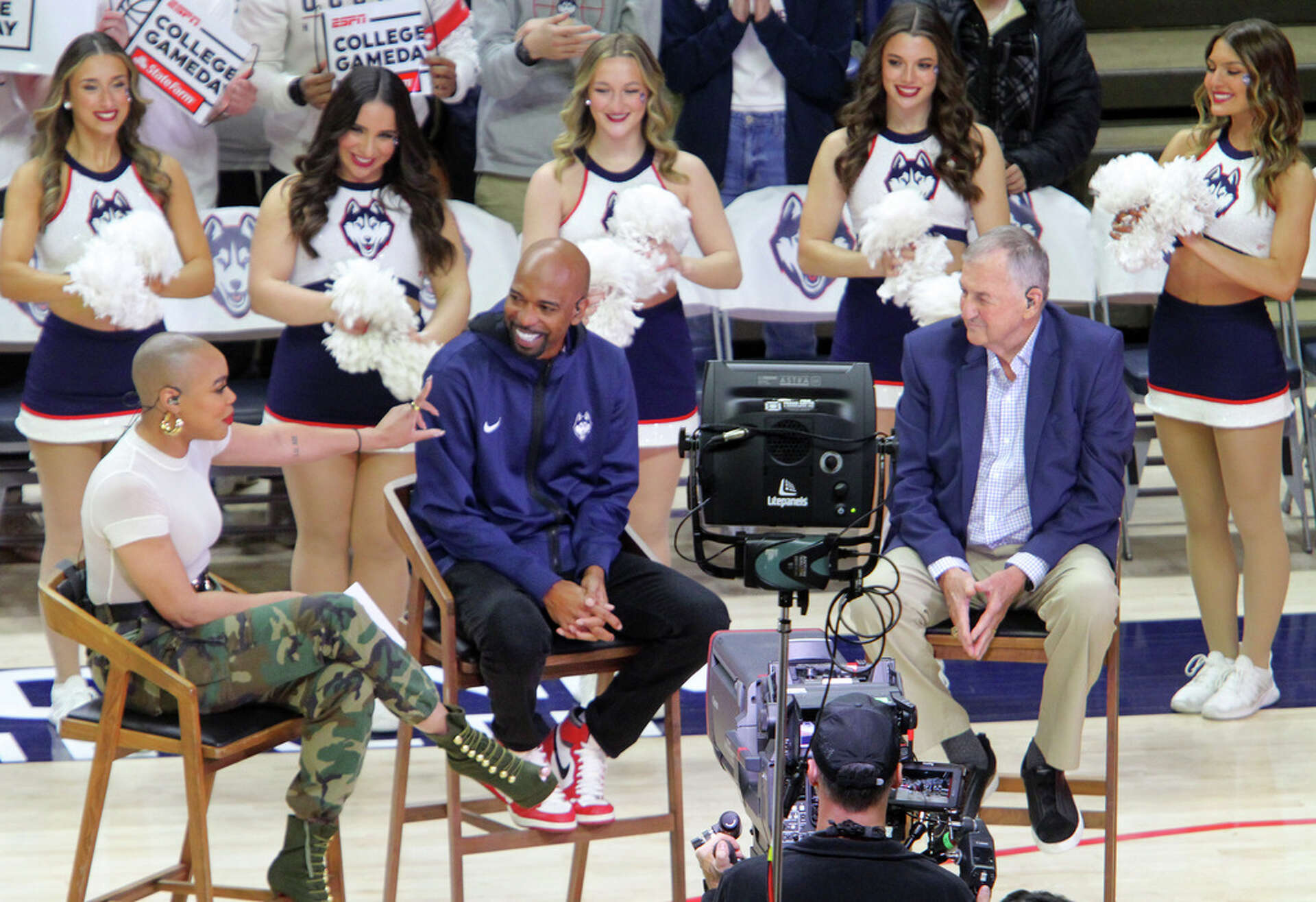 UConn great Richard Hamilton has number retired 'A magic moment'