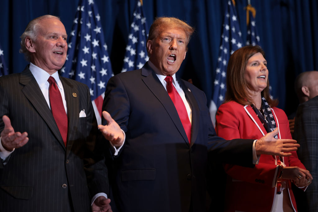 Trump, Biden to visit Texas in competing border trips Thursday