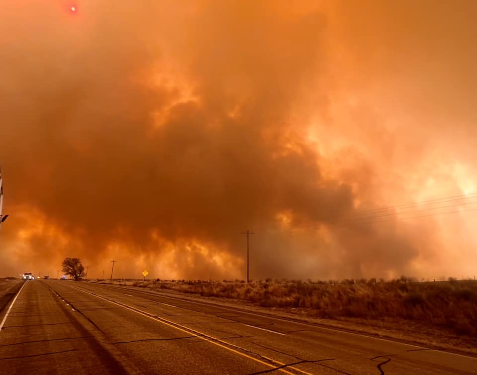 Entire Texas county evacuated amid massive Texas fires