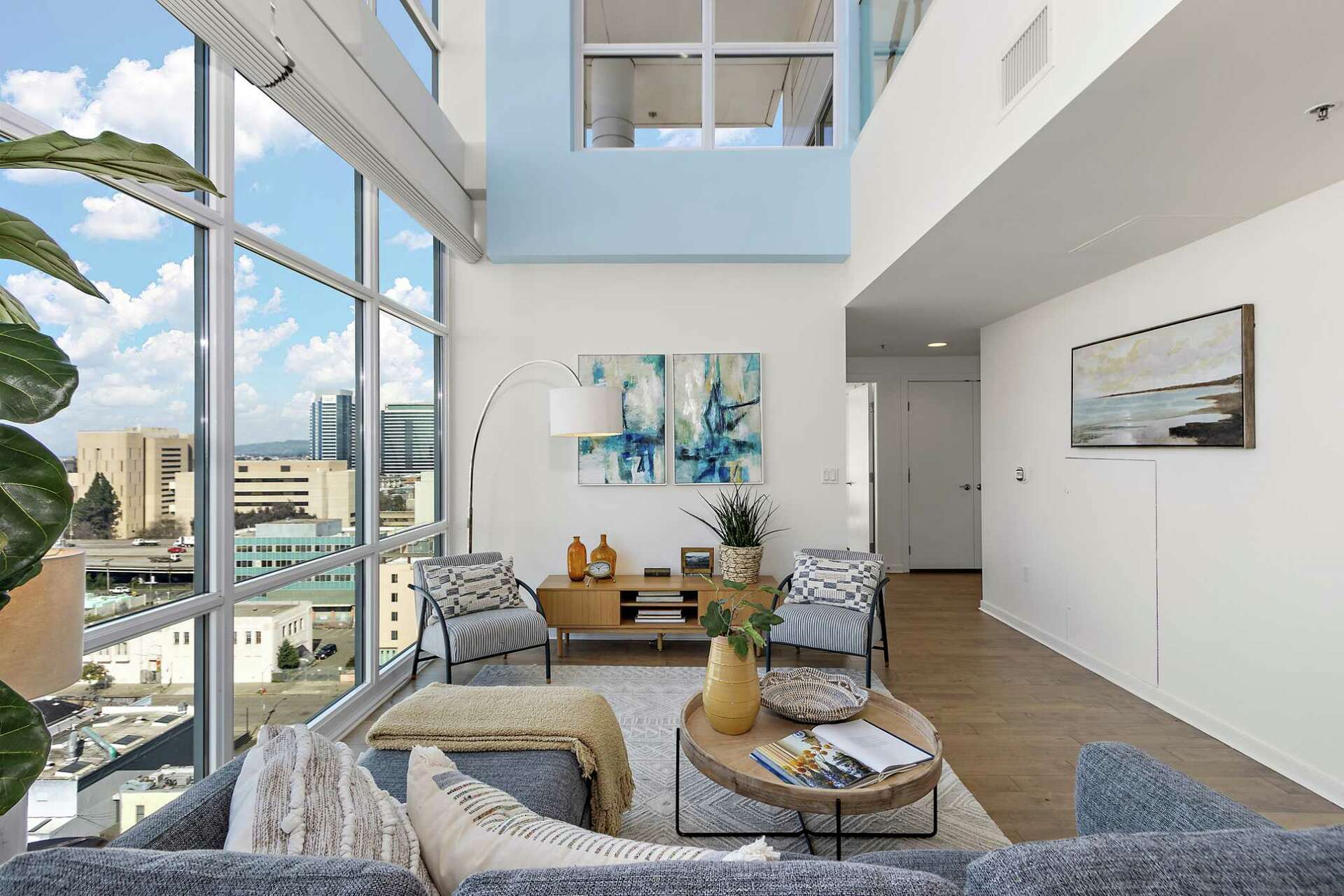 Steph Curry’s former Oakland penthouse for sale