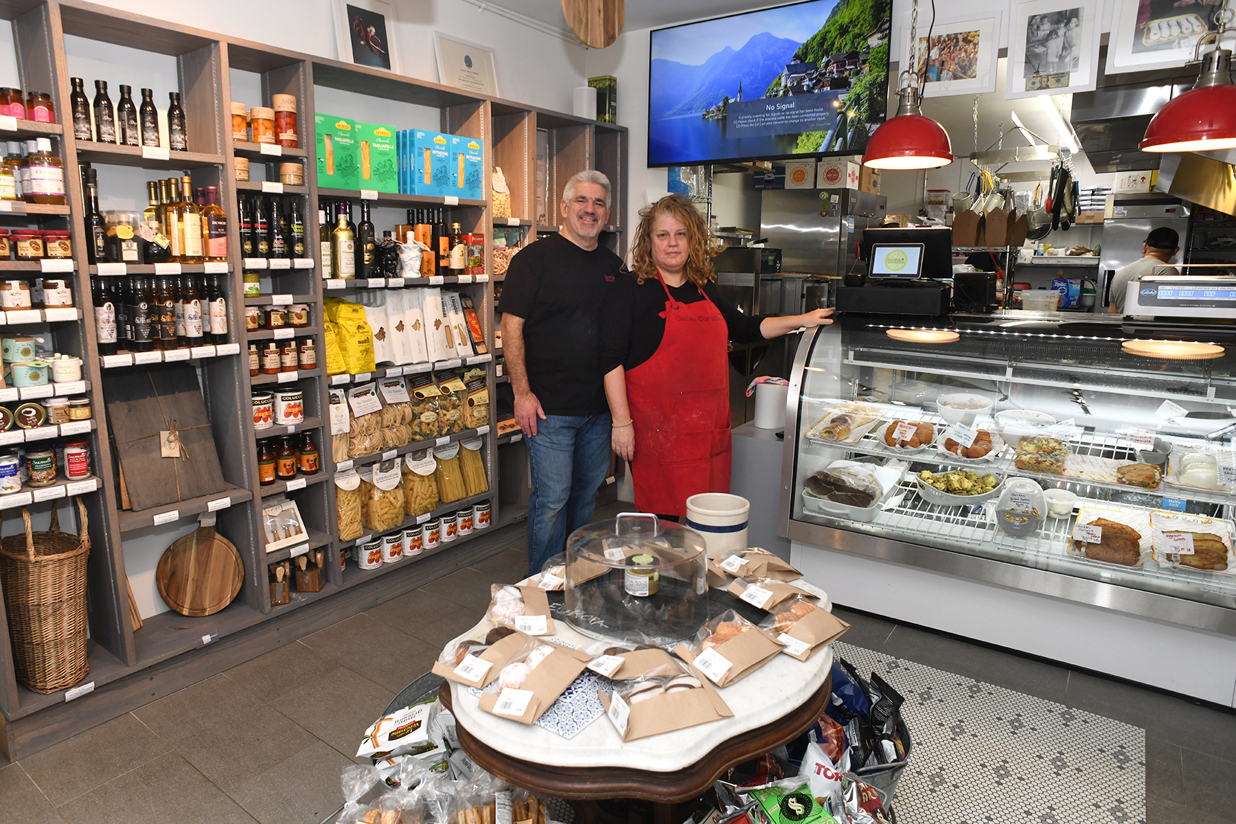 Darien opens new Italian specialty store, Cucina Daniella