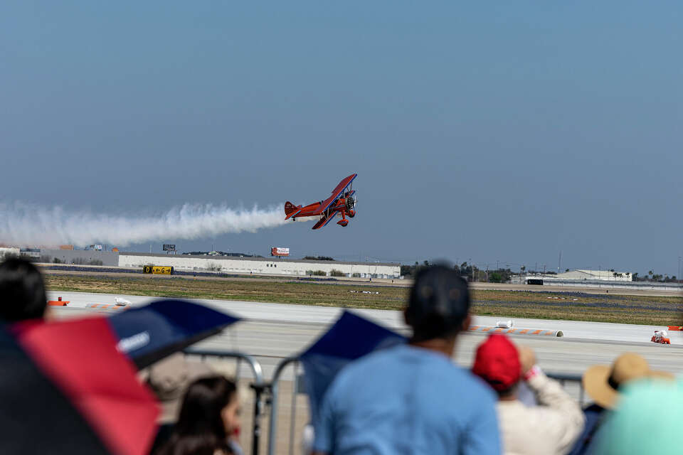 PHOTOS WBCA Stars & Stripes Air Show Spectacular