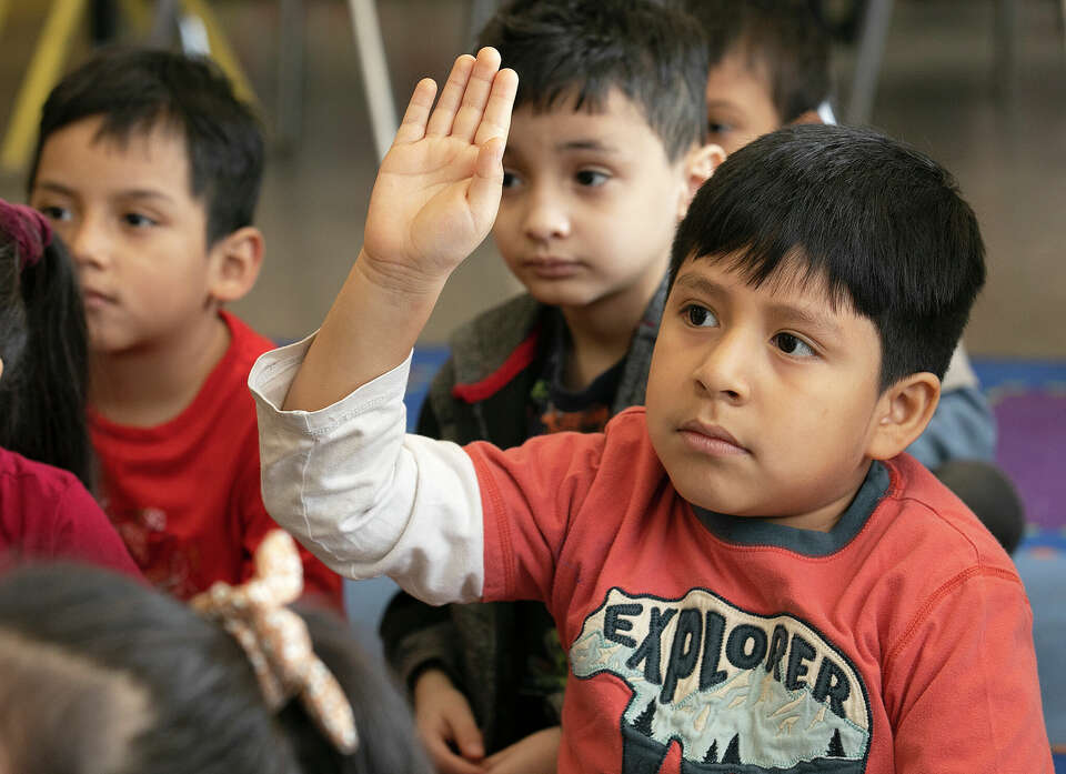 Meriden schools facing influx of bilingual students limited funding