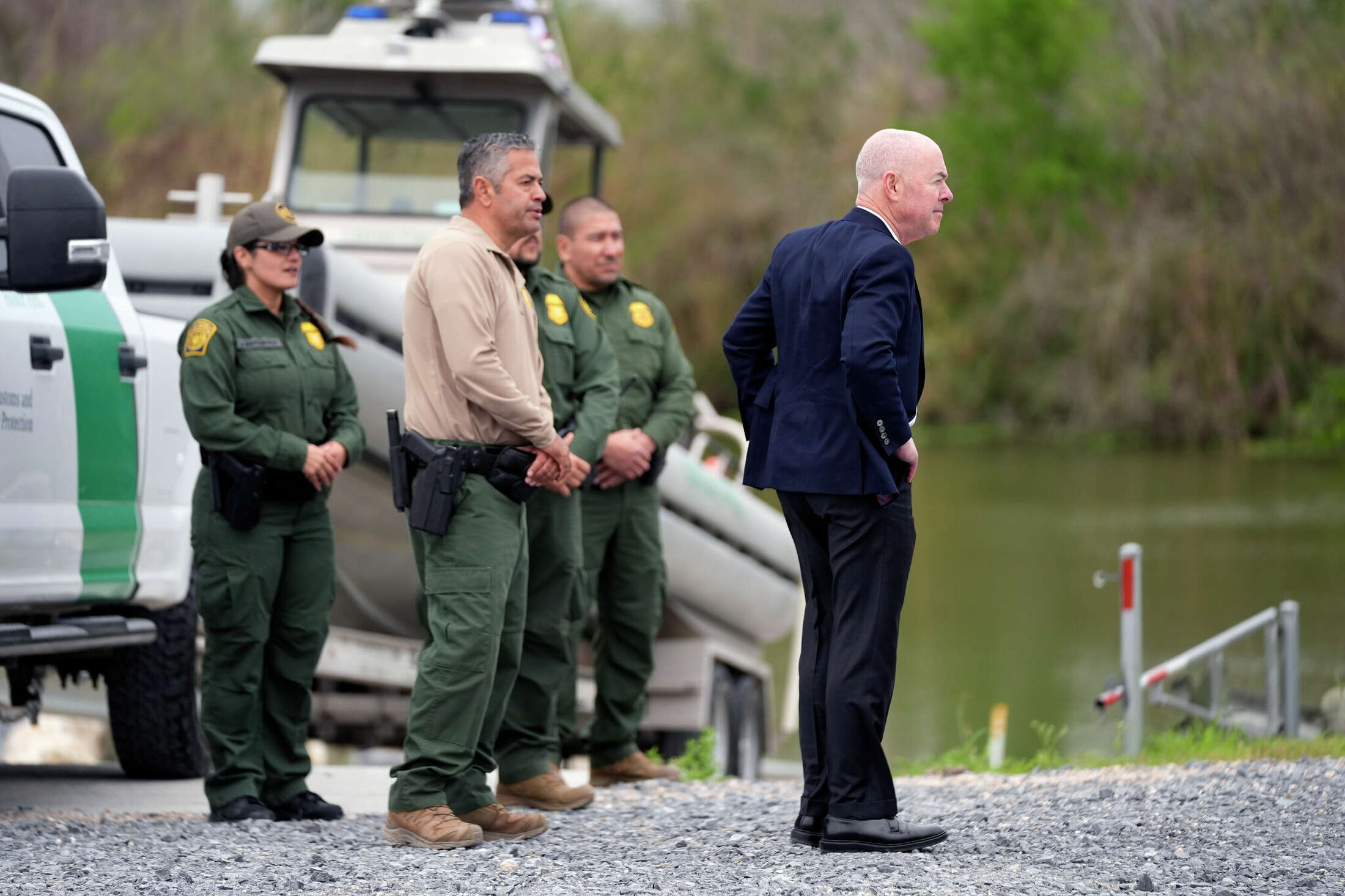 Donald Trump praises Greg Abbott's border crackdown in Texas visit