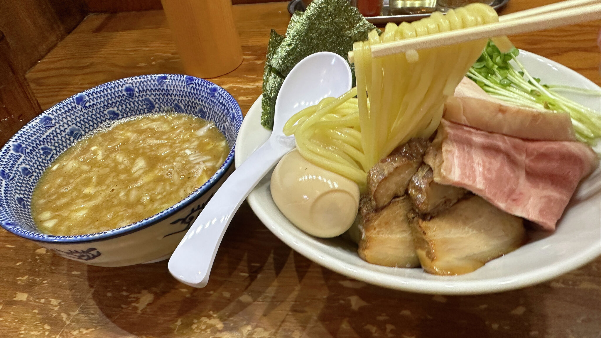 HOUSTON まるめん We are preparing a new store in Houston. We studied