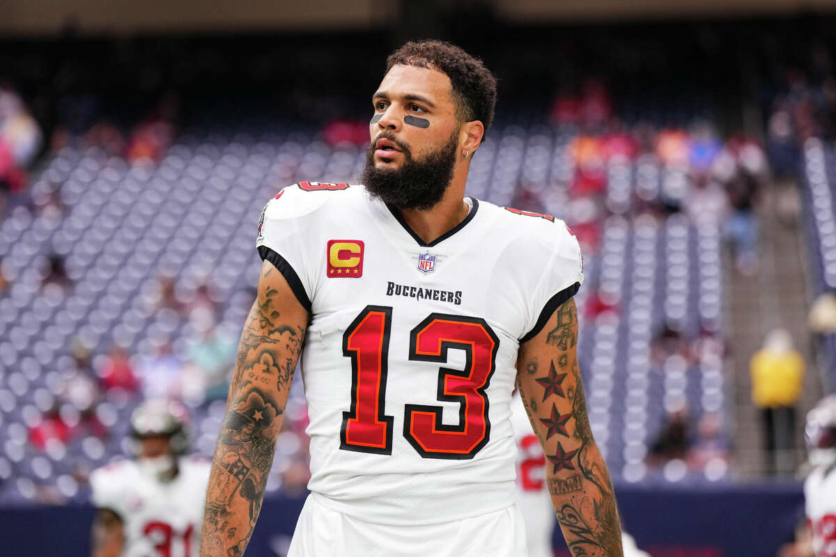 Mike Evans #13 of the Tampa Bay Buccaneers warms up prior to an NFL football game against the Houston Texans at NRG Stadium on November 5, 2023 in Houston, Texas. 