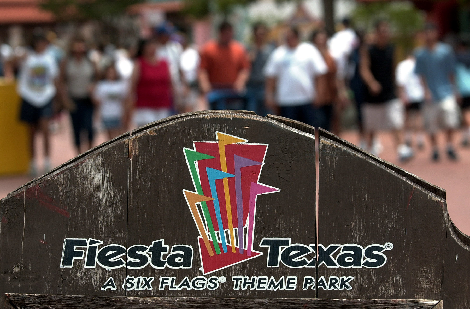 Six Flags Fiesta Texas adds evening chaperone policy for teens